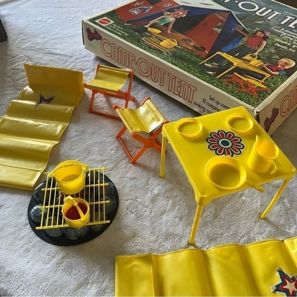 1972 Vintage Mattel Barbie Camp-Out Tent with Accessories and Box - Picture 7 of 11